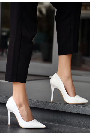 Hillar Beyaz Cilt Stiletto Ayakkabı…