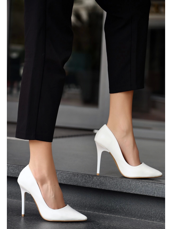 Hillar Beyaz Cilt Stiletto Ayakkabı…