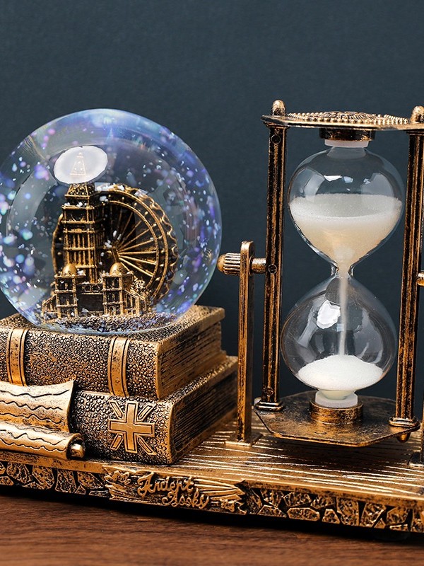Dekoratif Kar Küresi ve Kum Saati Gold Renk… Dekoratif Kar Küresi ve Kum Saati Gold Renk…