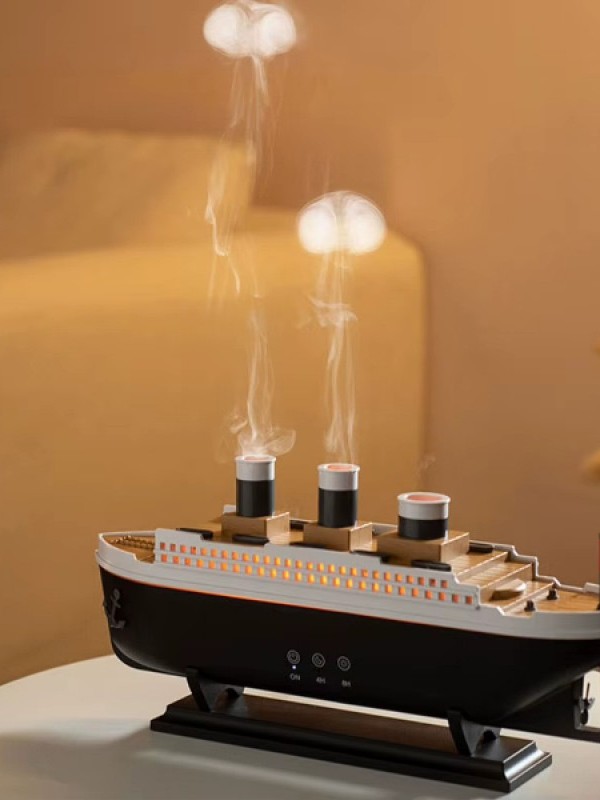 Titanik Gemi Tasarımlı Hava Nemlendiricisi… Titanik Gemi Tasarımlı Hava Nemlendiricisi…